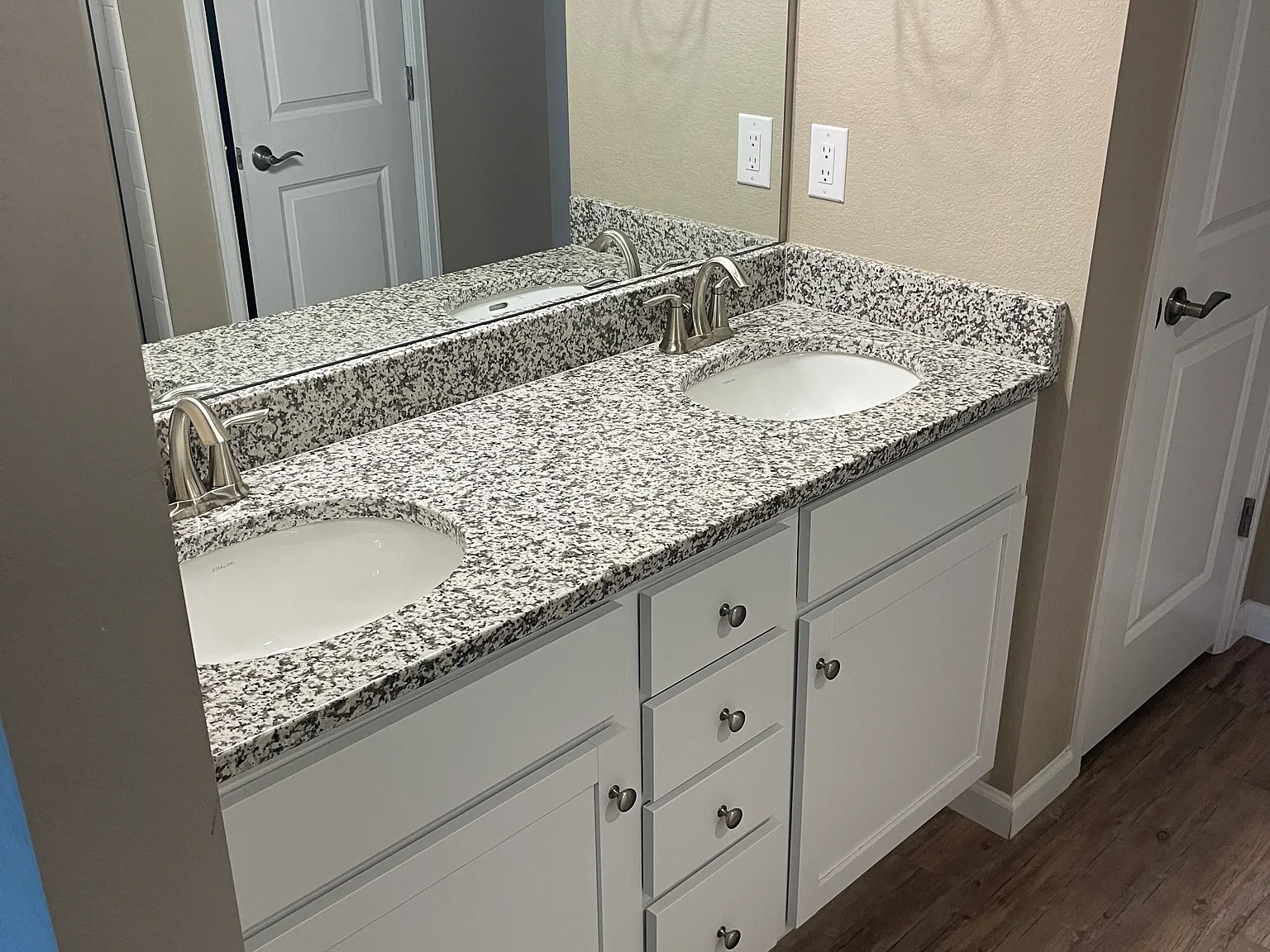 3 bed, 1637 sqft, $3,000 — Photo 4
