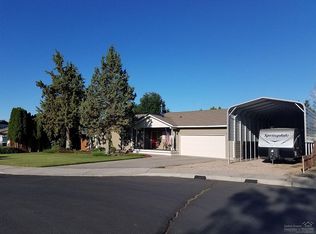 843 SW 24th Ct, Redmond, OR 97756