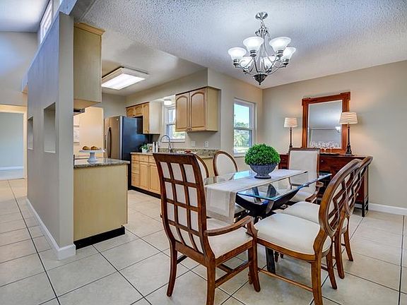 5th image of 1344 N Marcy Dr