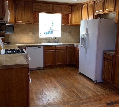 5th image of 665 N 21st St