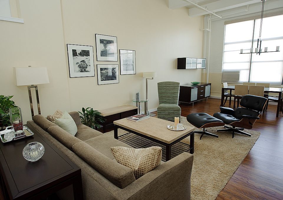 2nd image of 438-448 W 37th St #9B