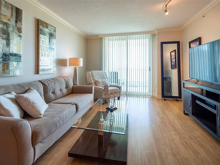 401 SW 4th Ave #1102 — Photo 10