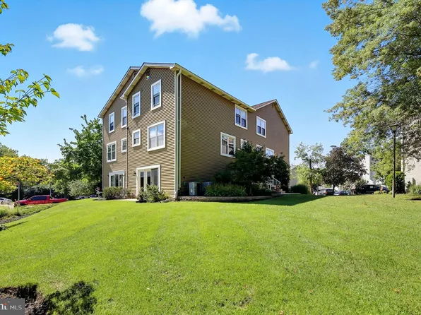 114 Ashby Ct, Mount Laurel, NJ 08054