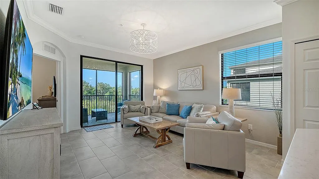 3 bed, 2.0 bath, 1500 sqft, $7,000 — Photo 4