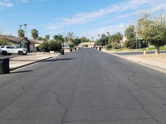5th image of 860 W Kiva Ave