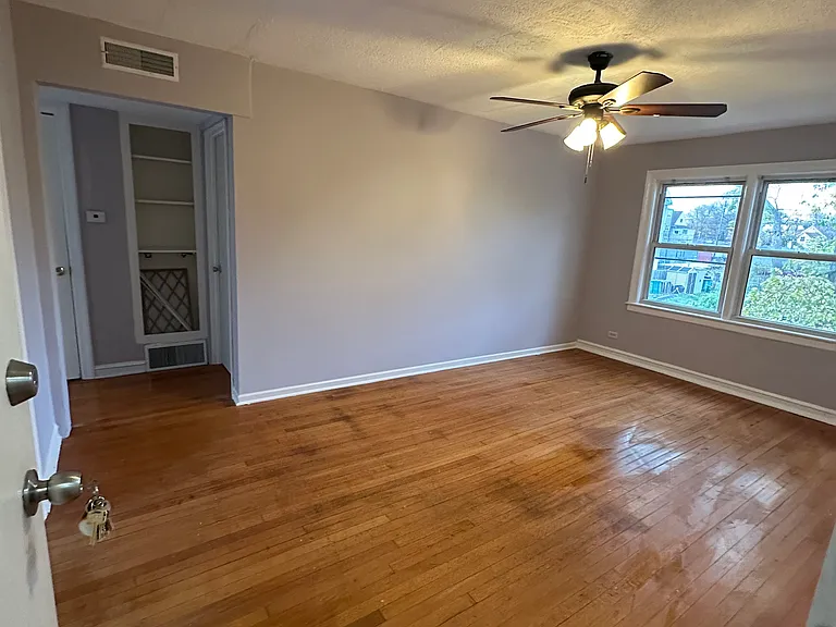 242 N Mayfield Ave #2W — Photo 6