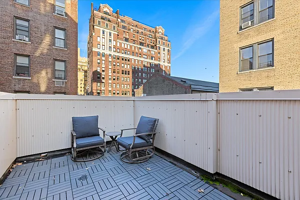 Rented by Compass | media 19