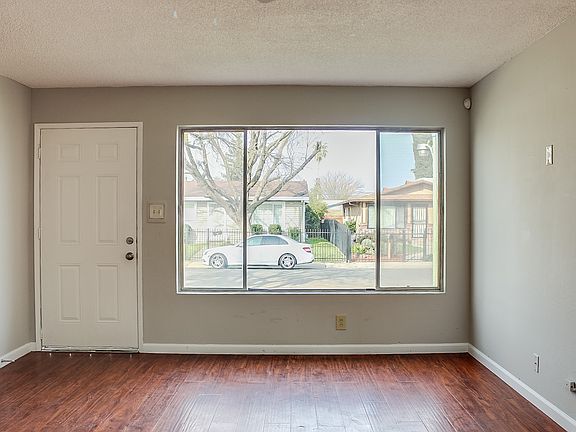 2nd image of 3020 Melinda Way