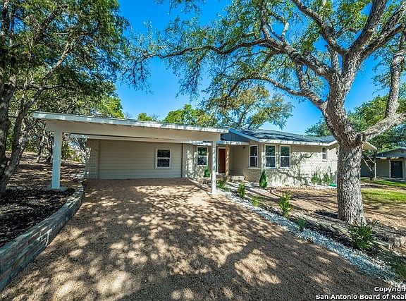 2nd image of 264 Kerlick Ln