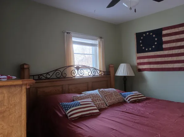 919 7th Ave NW, Rochester, MN 55901