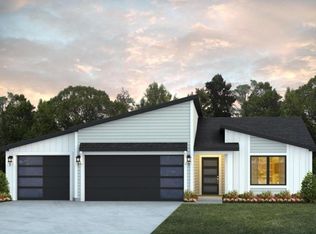 5323 Hendrickson Dr, Bismarck, ND 58504