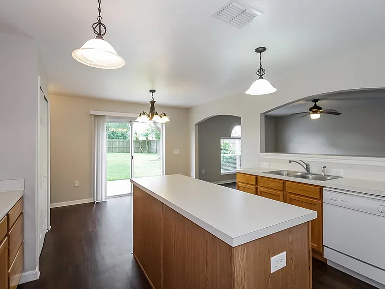 13518 Padron Ct — Photo 5