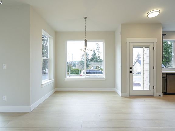 5th image of 11817 SE Boise St