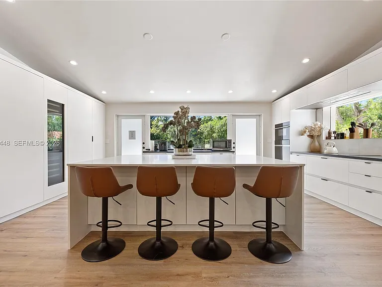 520 Bay Point Rd — Photo 12