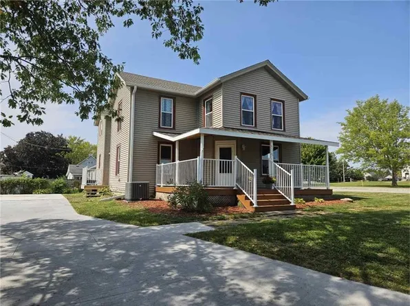 519 Walnut St, Wilton, IA 52778