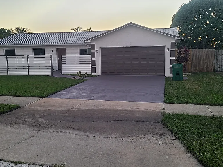 1815 N Banana River Dr — Photo 1