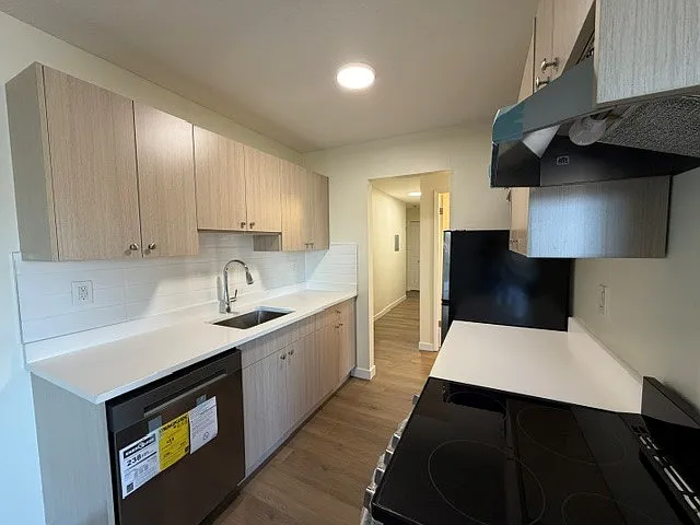 615 Colborne St — Photo 8