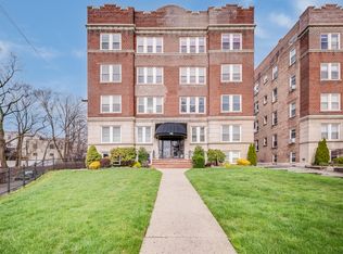 14 Forest St APT 407, Montclair, NJ 07042