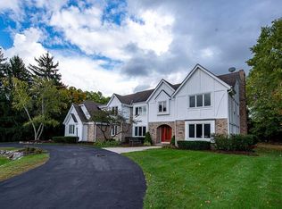 18835 Still Point Trl, Brookfield, WI 53045