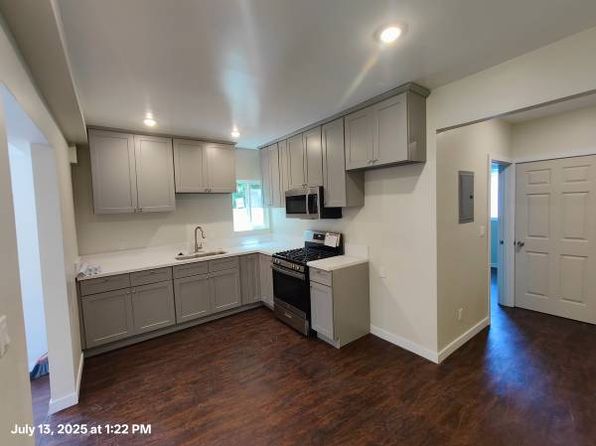 3319 Roseview Ave #3/4