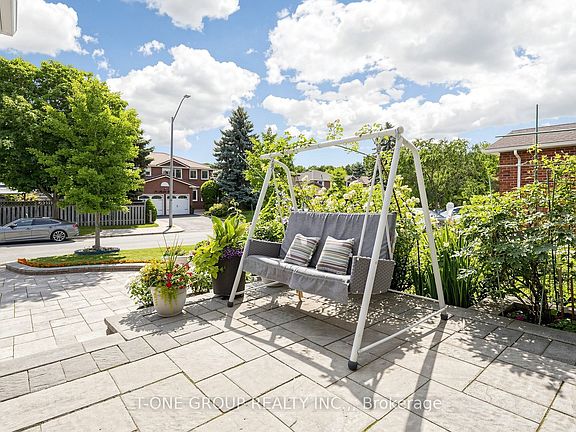 4th image of 81 Marion Cres