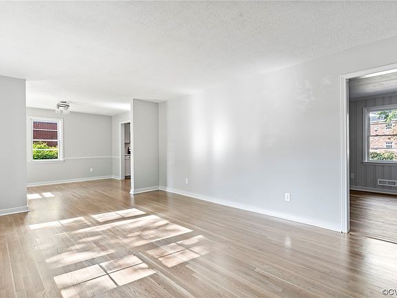 4th image of 1802 Windsordale Dr