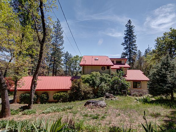2nd image of 4716 Bear Creek Hts
