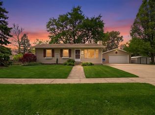 1610 Sunrise Dr, Dekalb, IL 60115