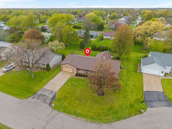 2nd image of W2572 Colonial Ct