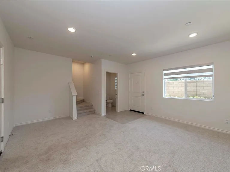 11502 Artesia — Photo 8