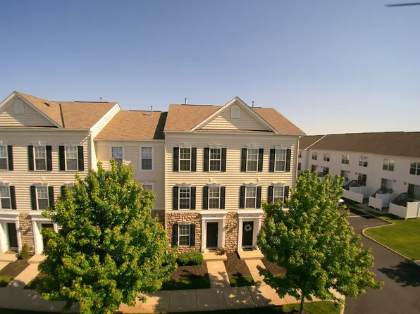 5562 Rainbow Falls St, Dublin, OH 43016
