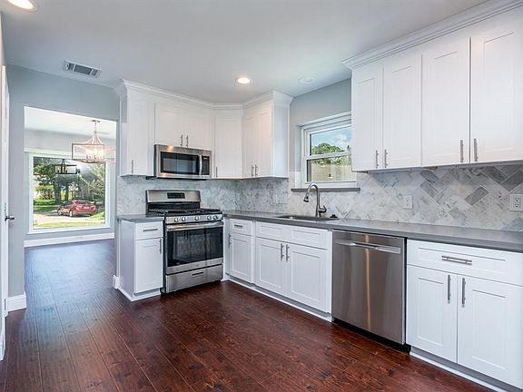 5th image of 15502 Grovespring Dr