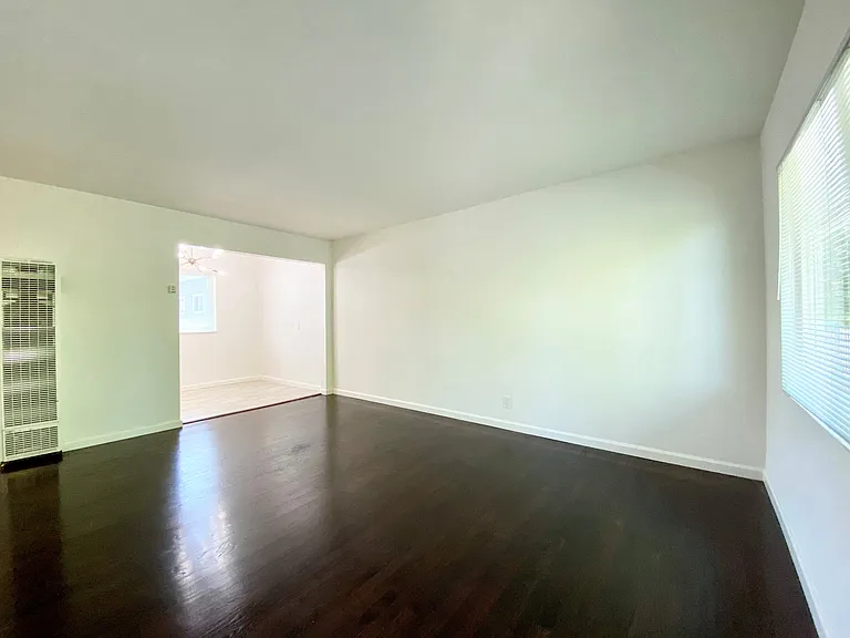 1211 Jefferson St — Photo 8