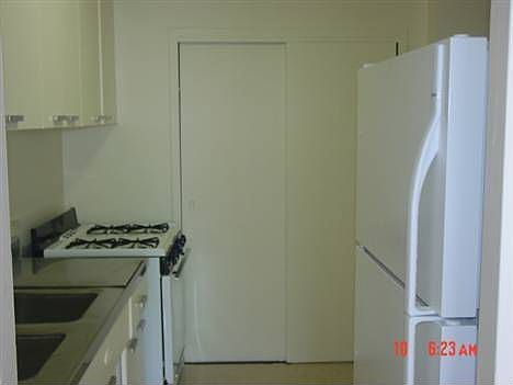 4th image of 5 Fordham Hill Oval APT 15H