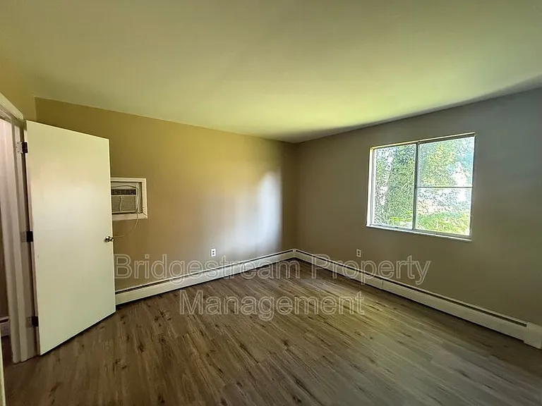401 Elder Dr #2 — Photo 7