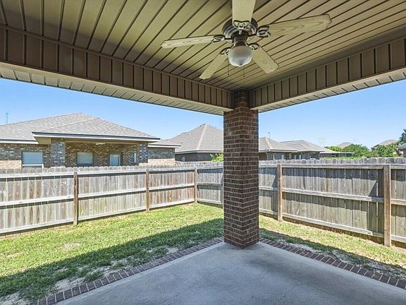 4th image of 1819 Coast Ct