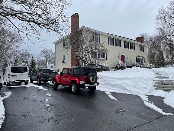2nd image of 4 Indiana Ave
