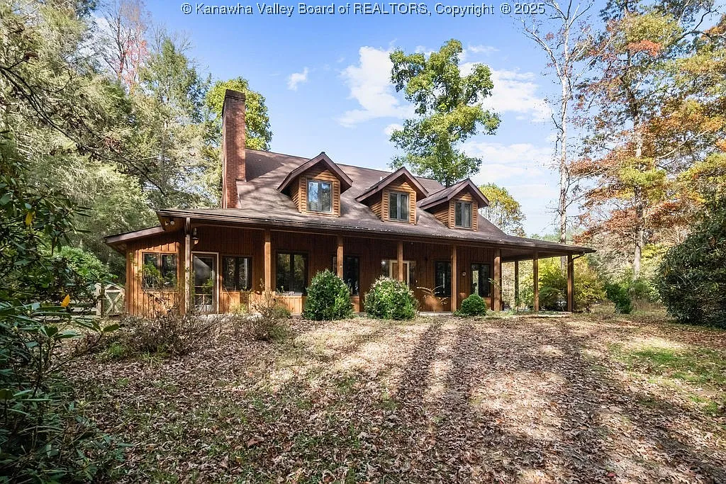 1359 Gordon Dilley Rd photo 1