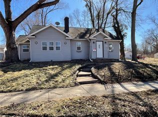 711 E Cantrell St, Decatur, IL 62521