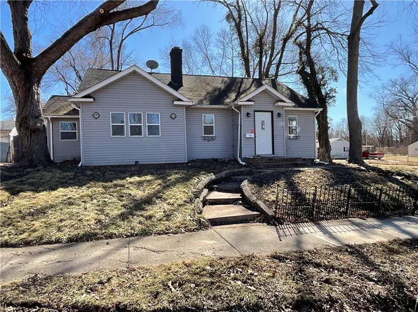 711 E Cantrell St, Decatur, IL 62521