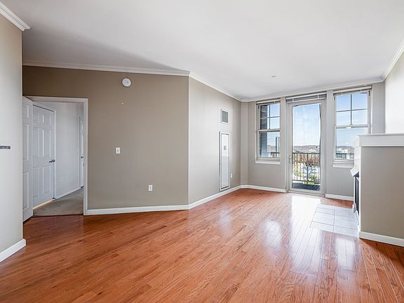 3rd image of 300 Mamaroneck Ave APT 828