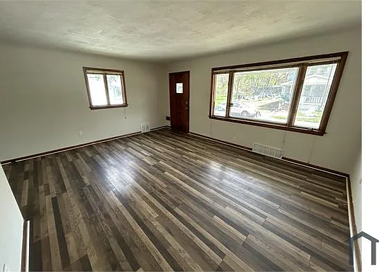 3430 E 73rd St — Photo 34