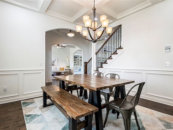 5th image of 1424 Le Chesnay Dr