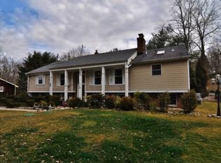 563 Colonial Rd, Franklin Lakes, NJ 07417