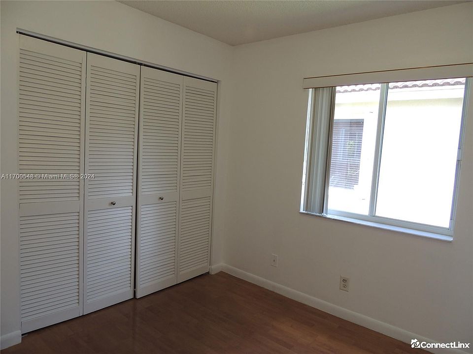 1st image of 1517 Presidio Dr