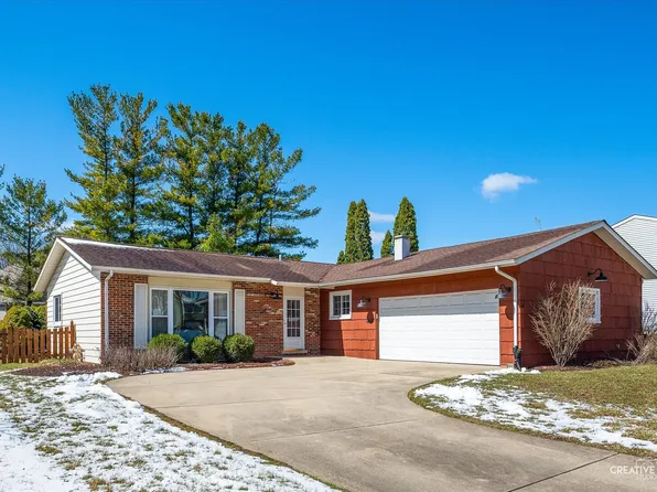 1956 Cambridge Ln, Wheaton, IL 60189