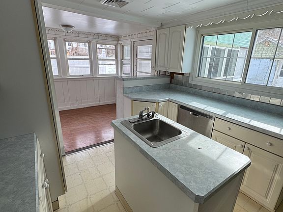 4th image of 101 Honeywell Ln #1