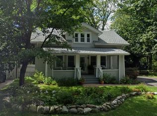 1660 Inverness St, Sylvan Lake, MI 48320