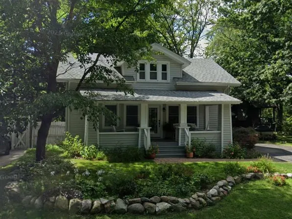 1660 Inverness St, Sylvan Lake, MI 48320