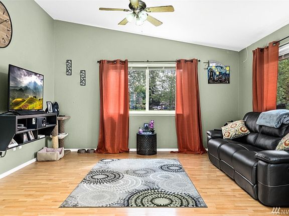 5th image of 813 Hamelin Ln SE